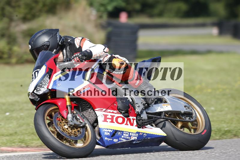 /45 10.08.2025 Plüss Moto Sport ADR/Einsteiger/730